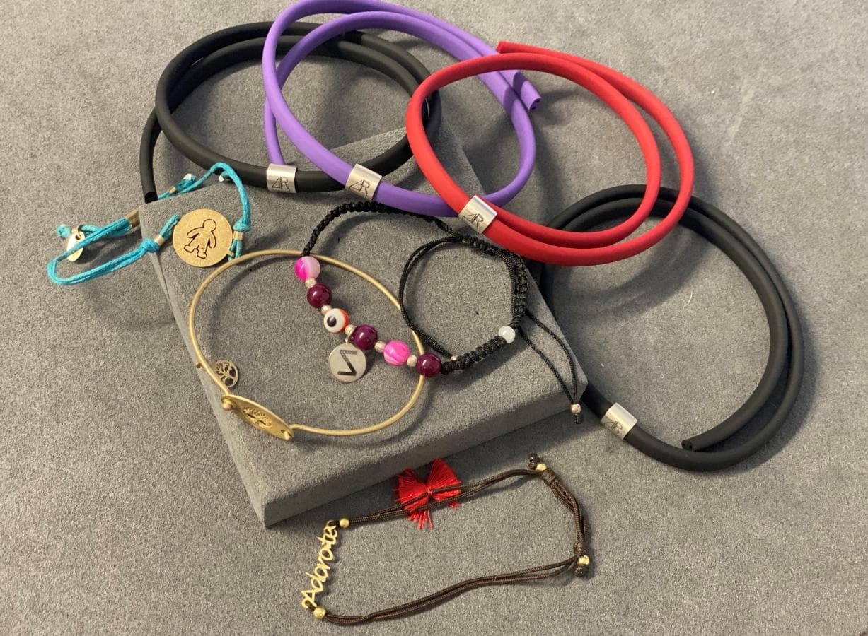 Pulseiras em prata e outros materiais — imagen 4