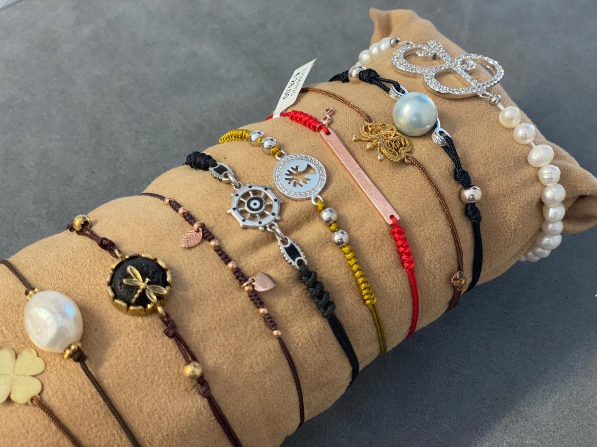 Pulseras de plata y otros materiales — imagen 3