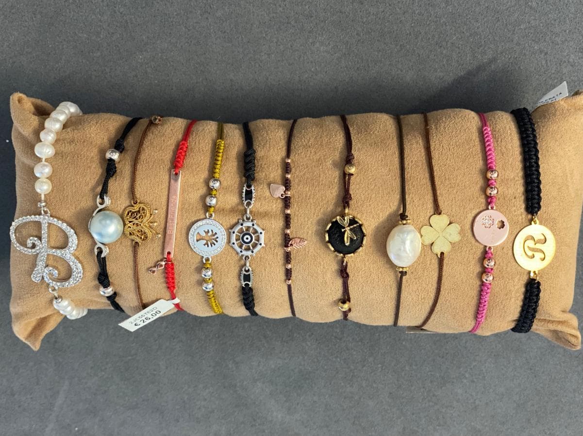 Pulseras de plata y otros materiales — imagen 1