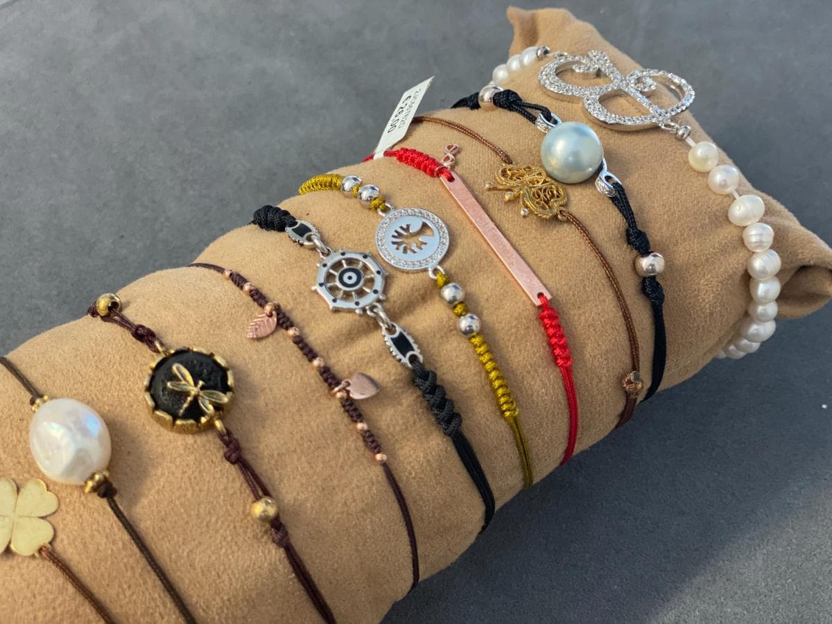 Pulseras de plata y otros materiales — imagen 6