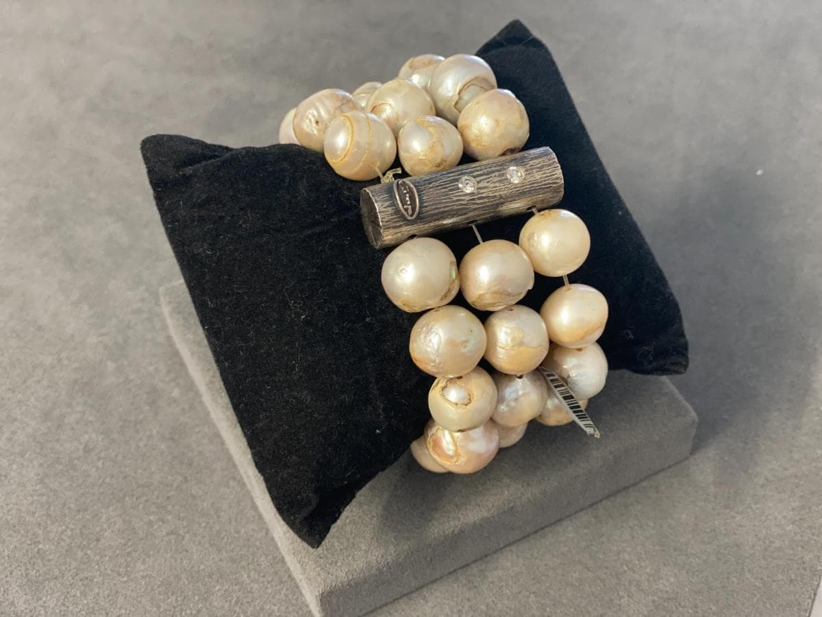 Pulseiras em prata e outros materiais — imagem 1