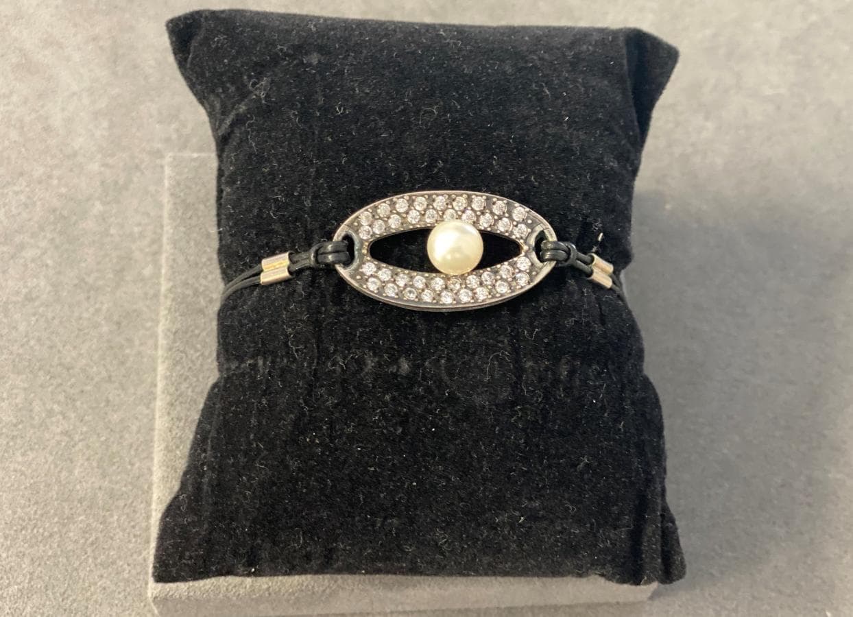 Bracelets in silver and other materials — image 2