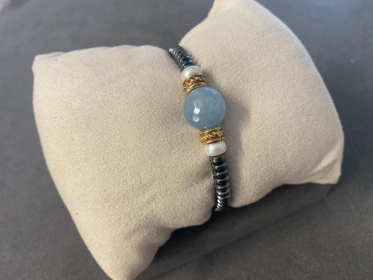 Pulseras de plata y otros materiales — imagen 1