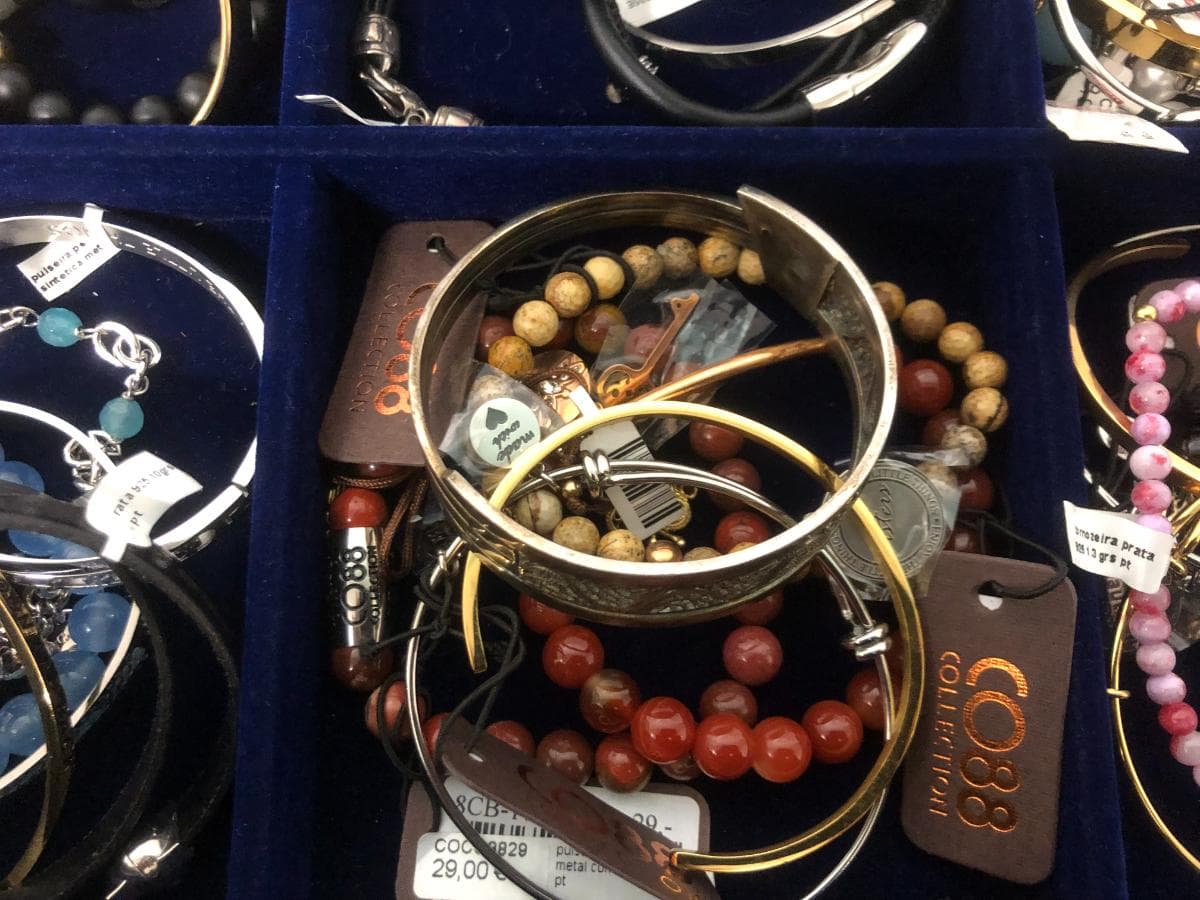 Pulseiras em prata e outros materiais — imagem 3