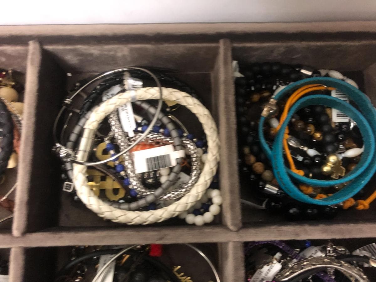 Bracelets en argent et autres matériaux — image 2