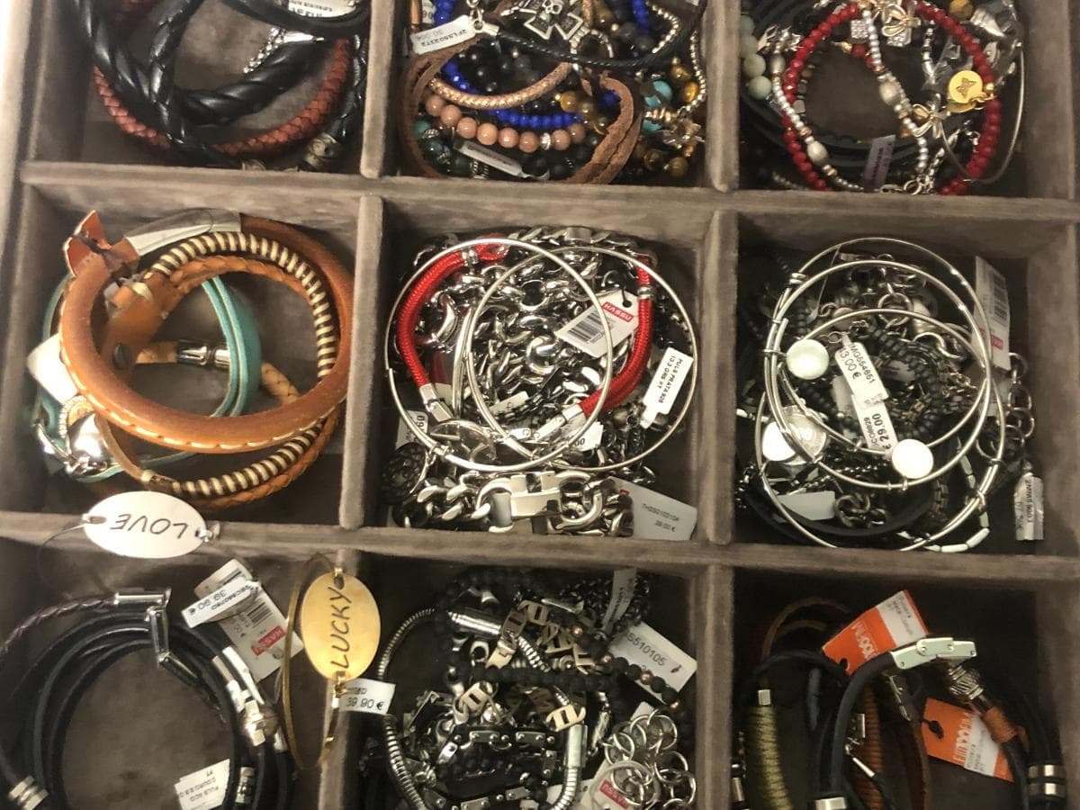 Bracelets in silver and other materials — image 3