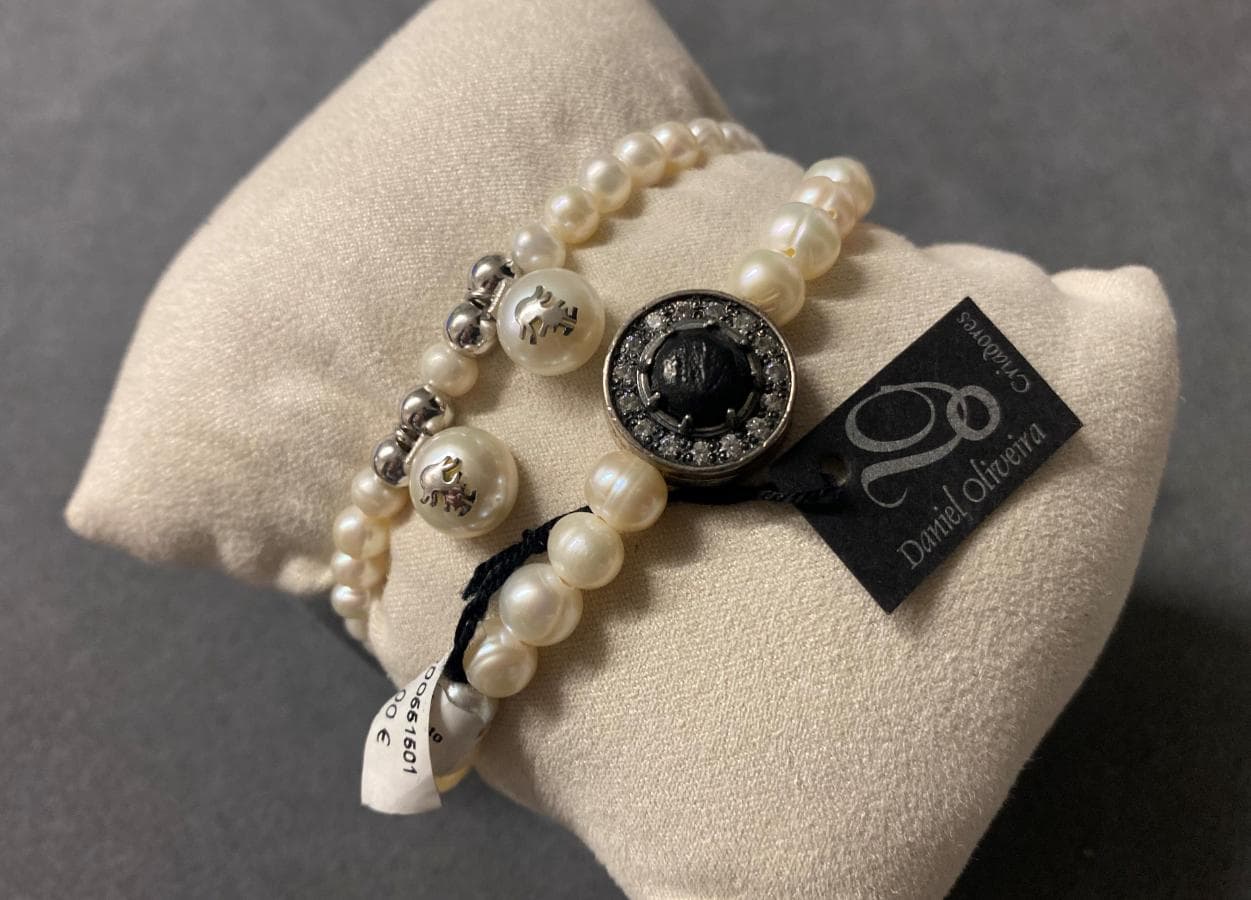Bracelets in silver and other materials — image 1