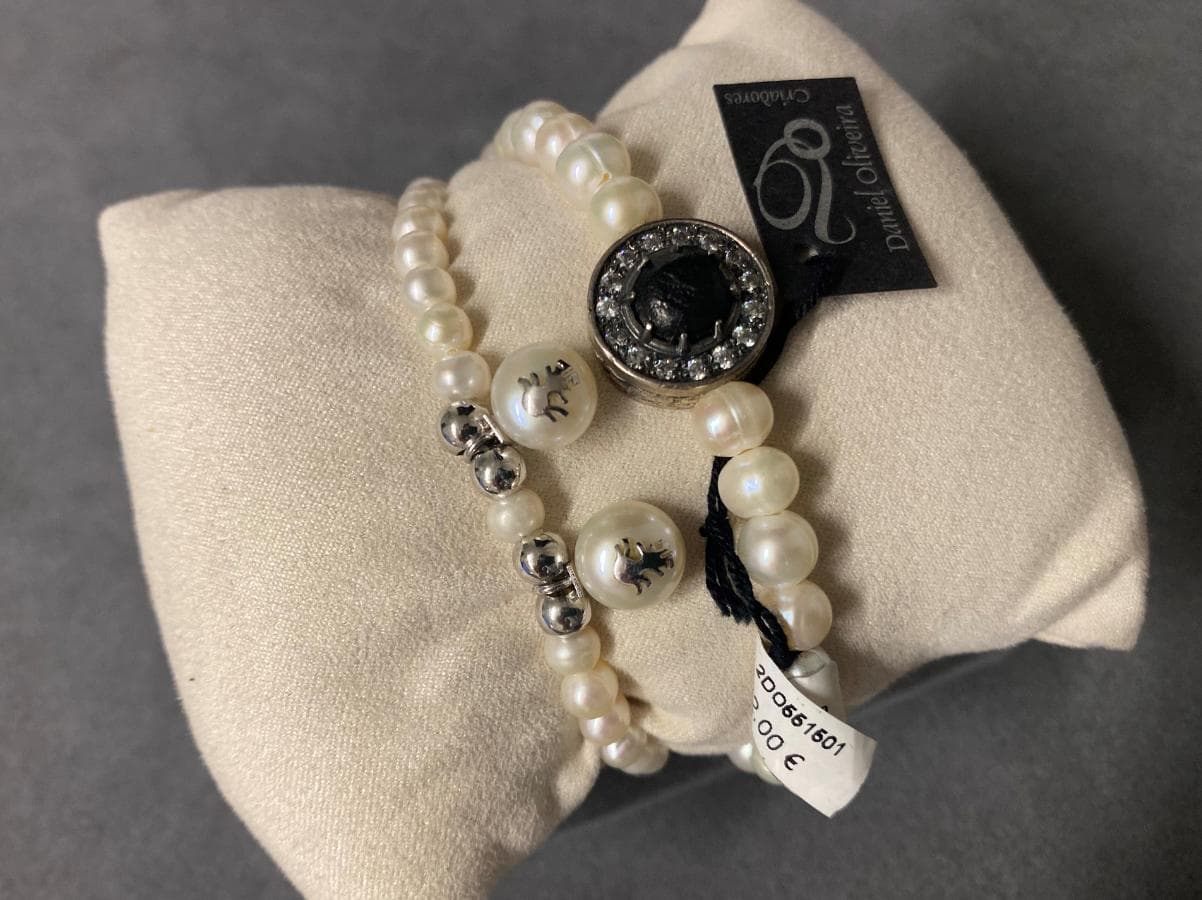 Bracelets in silver and other materials — image 3