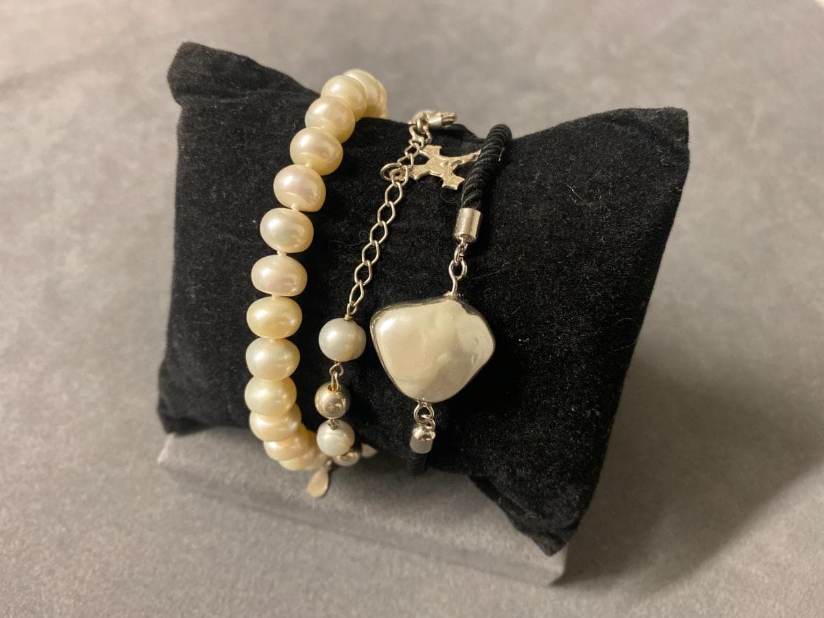 Pulseiras em prata e outros materiais — imagem 4