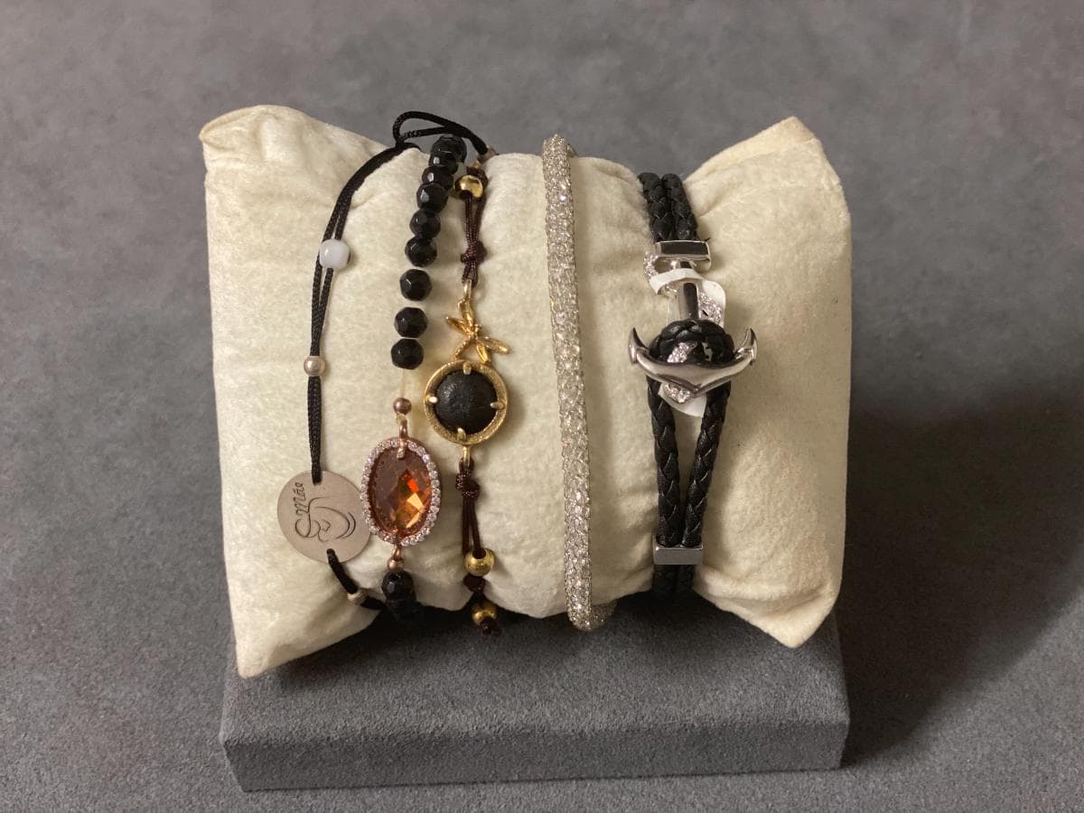 Bracelets in silver and other materials — image 2