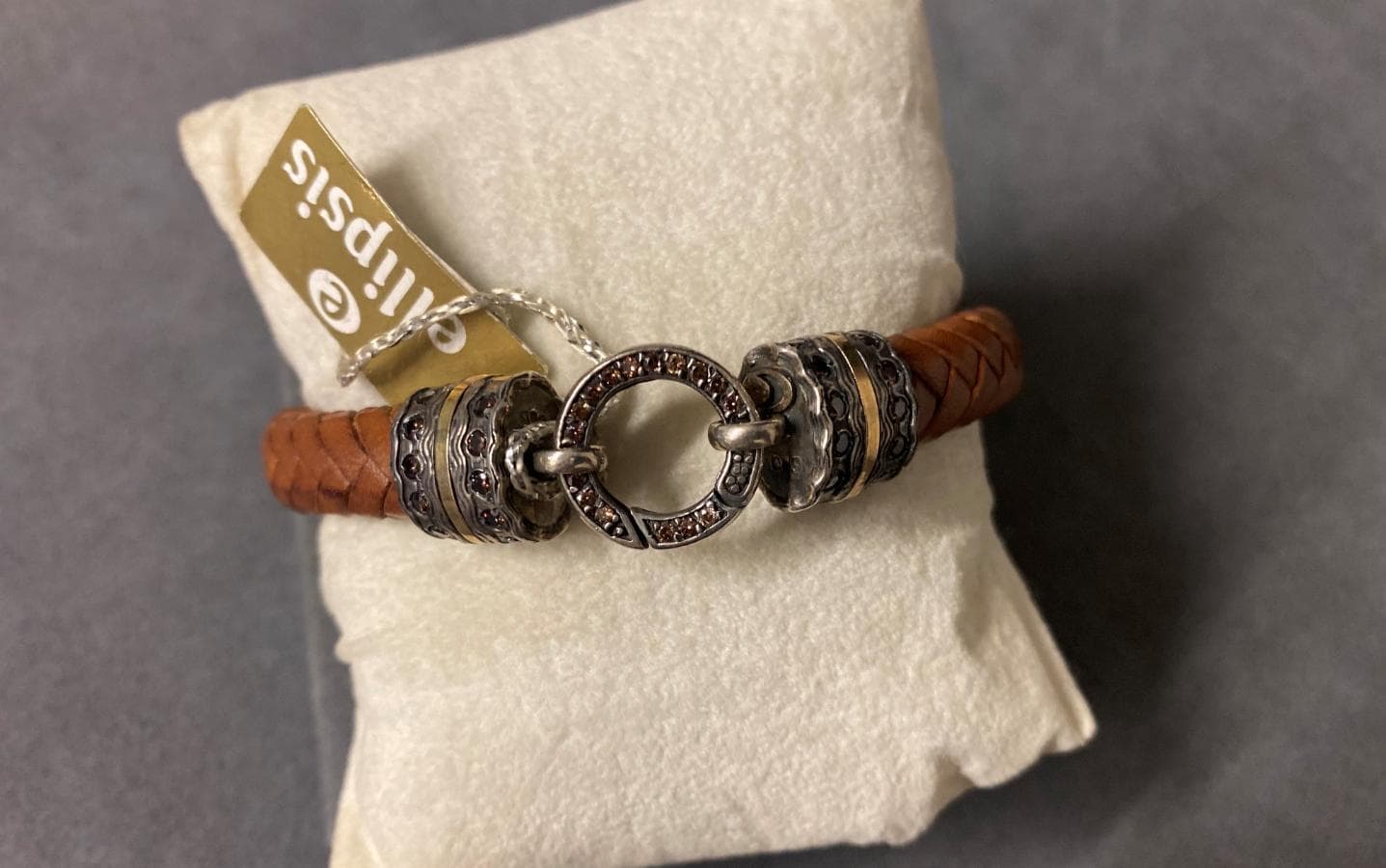 Pulseiras em prata e outros materiais — imagem 2