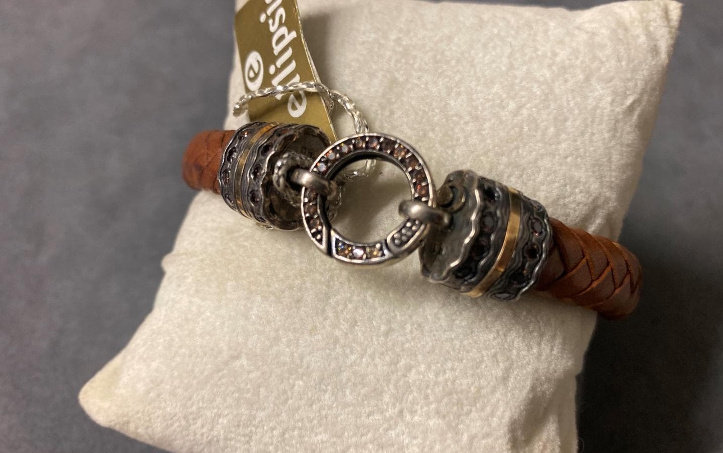 Pulseiras em prata e outros materiais — imagem 1