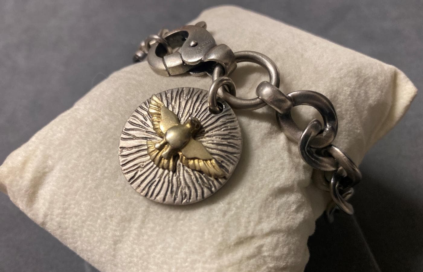 Pulseiras em prata e outros materiais — image 1