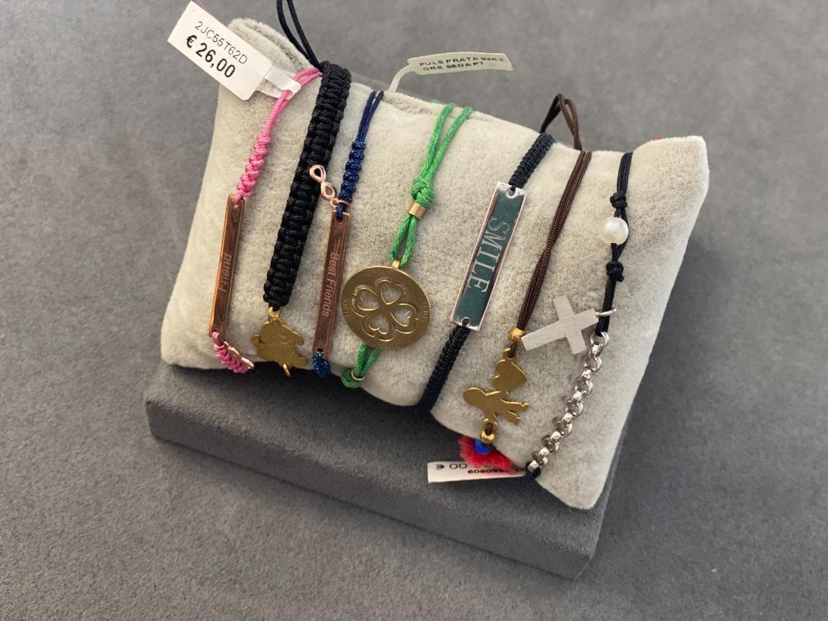 Pulseiras em prata e outros materiais — image 3