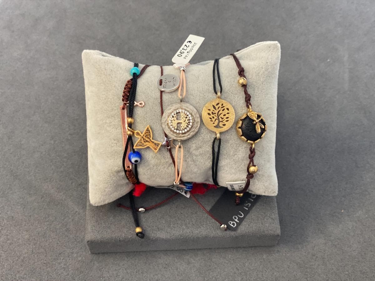 Bracelets en argent et autres matériaux — image 2