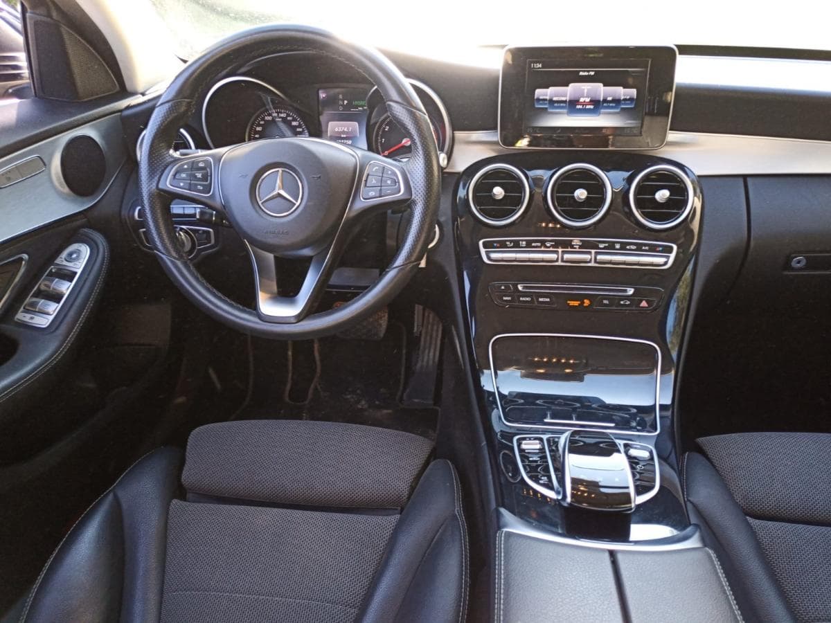 Mercedes-Benz C350 — image 6