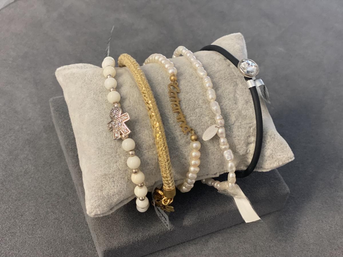 Pulseiras em prata e outros materiais — imagem 1