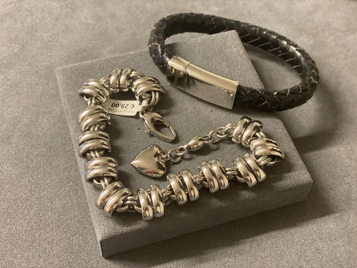 Bracelets — image 2