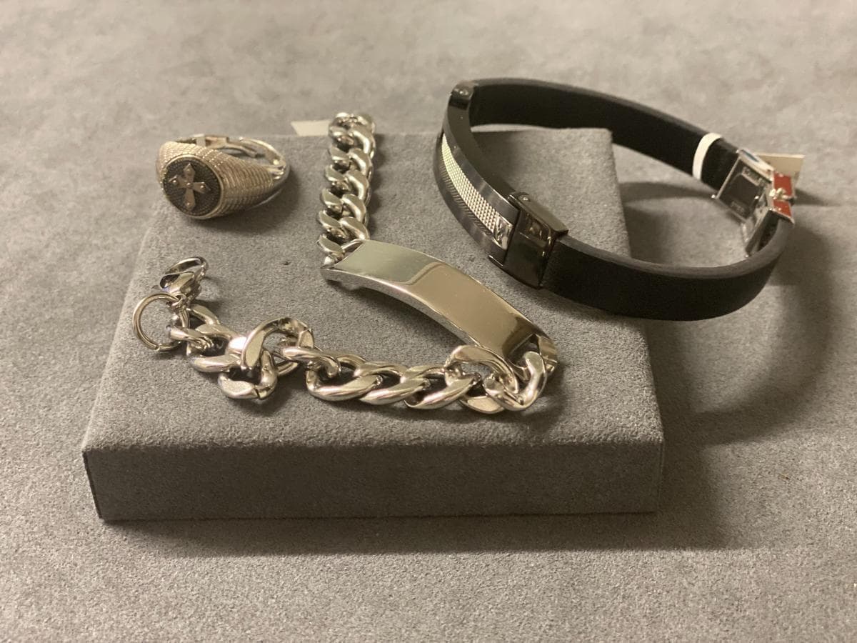 Pulseiras + Anel em prata e outros materiais — imagem 3