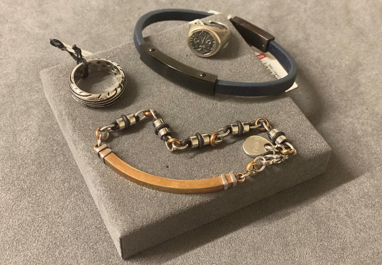 Pulseiras + Anel em prata e outros materiais — imagen 3