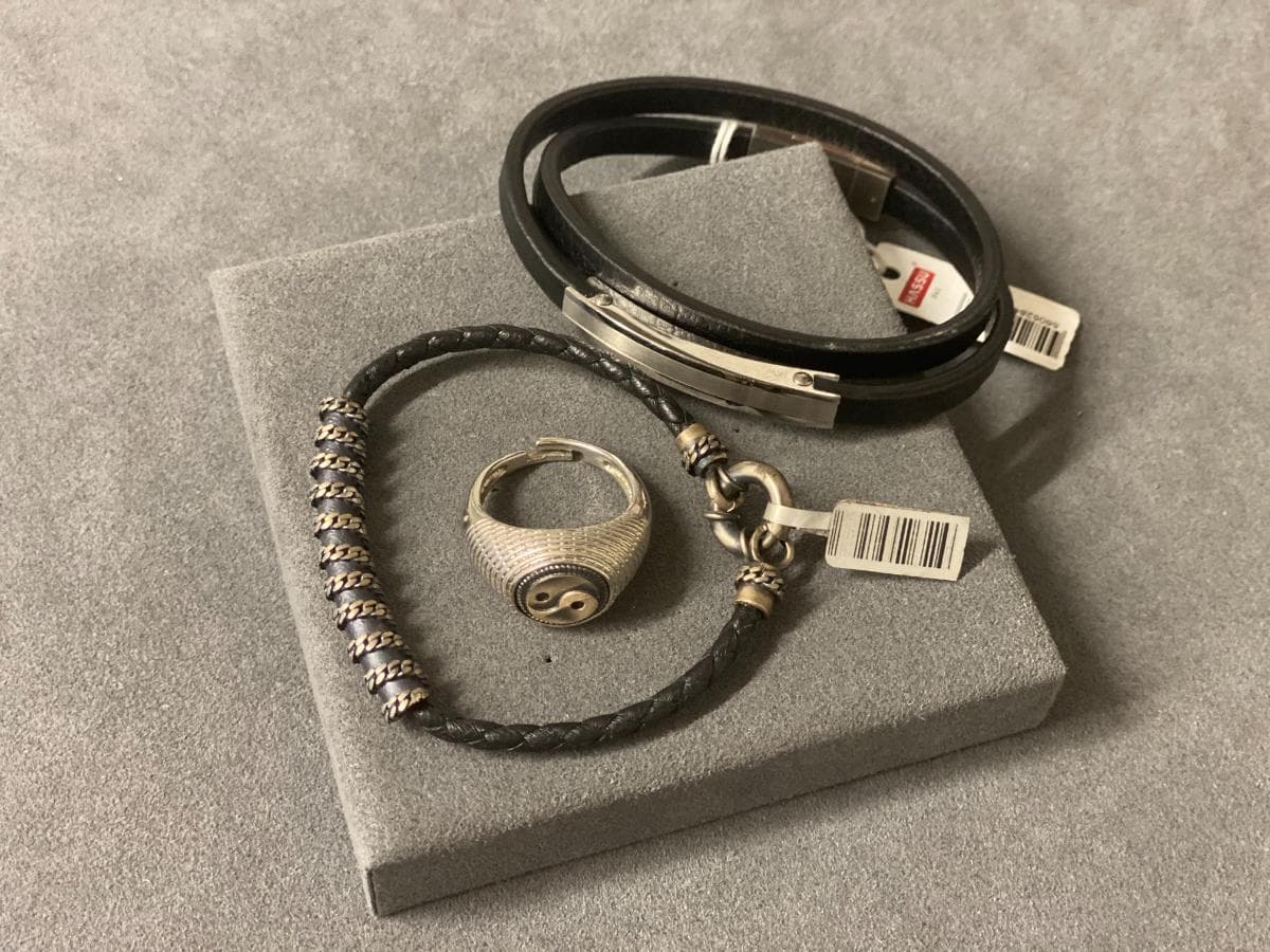Pulseiras + Anel em prata e outros materiais — imagem 3