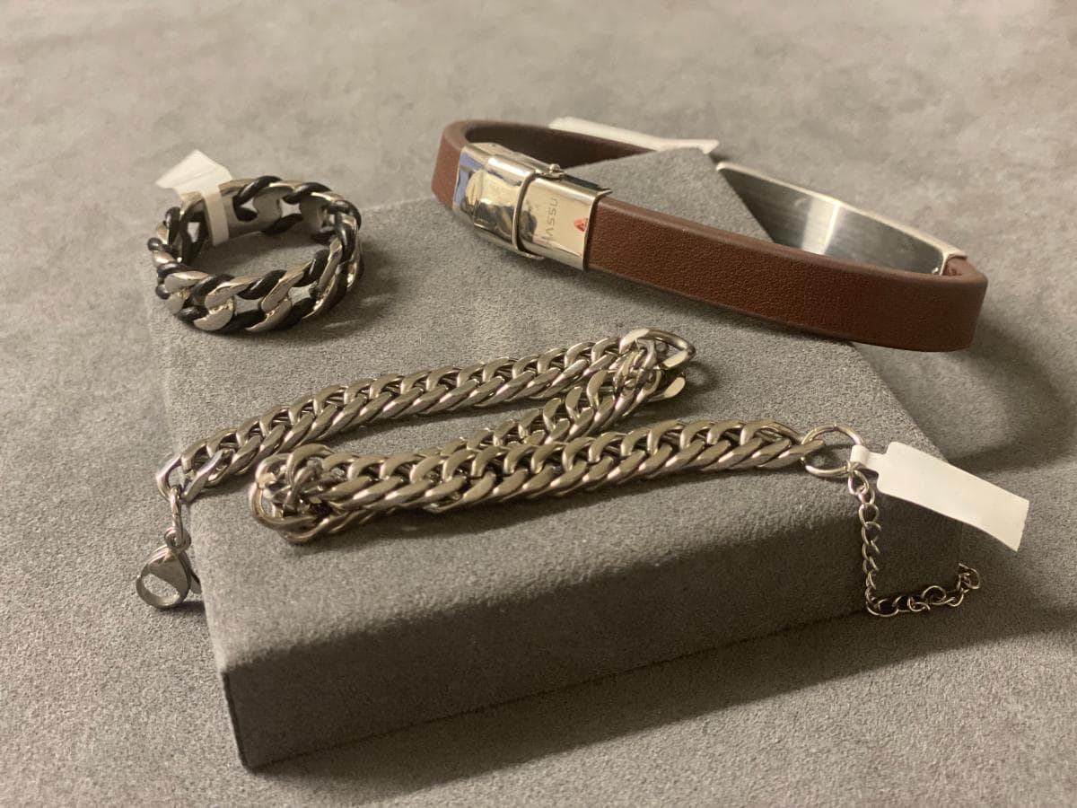 Pulseiras + Anel em prata e outros materiais — imagen 4