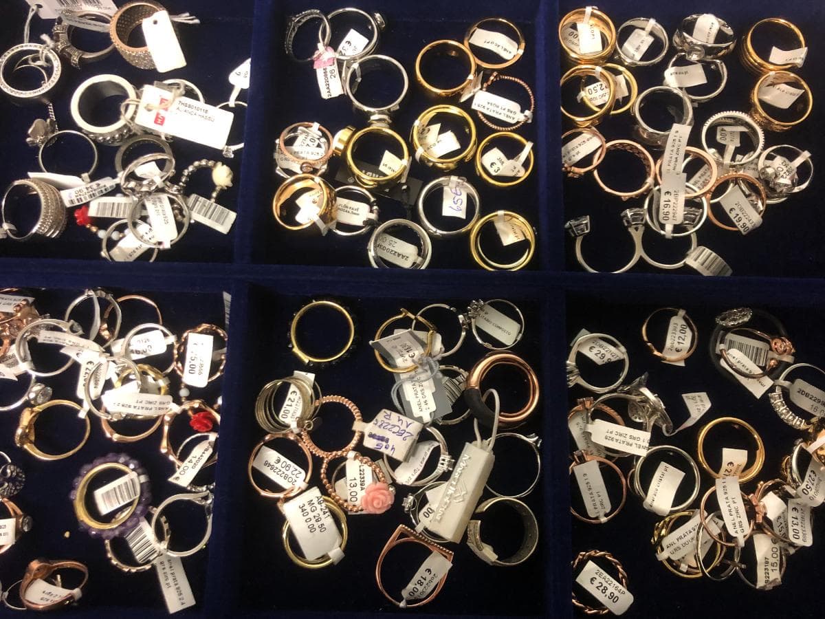 Rings in silver and other materials — image 2
