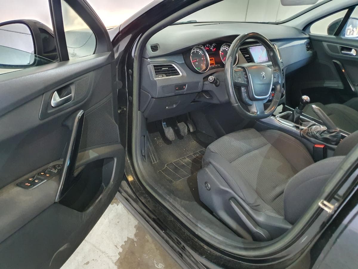 Peugeot 508 SW 1.6 HDI · Ano 2012 — image 23