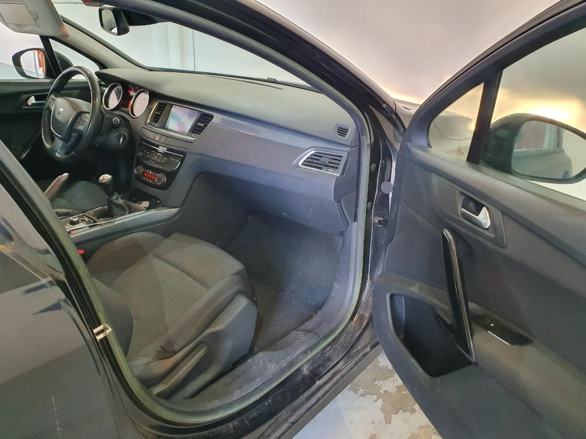 Peugeot 508 SW 1.6 HDI · Ano 2012 — image 26