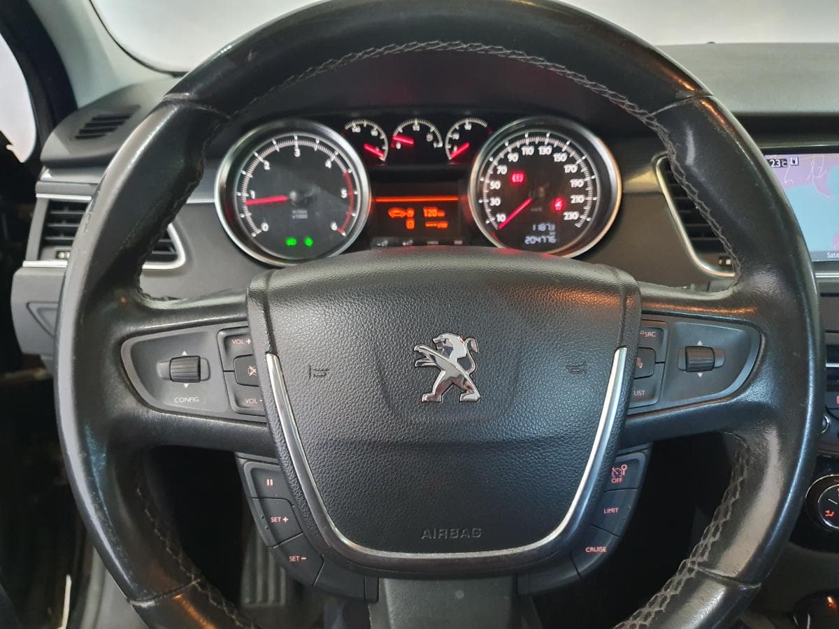 Peugeot 508 SW 1.6 HDI · Ano 2012 — image 36