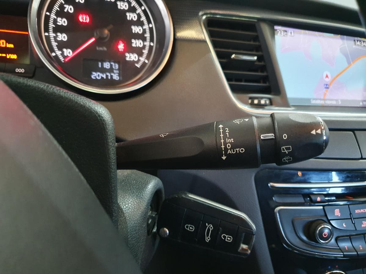 Peugeot 508 SW 1.6 HDI · Ano 2012 — image 42