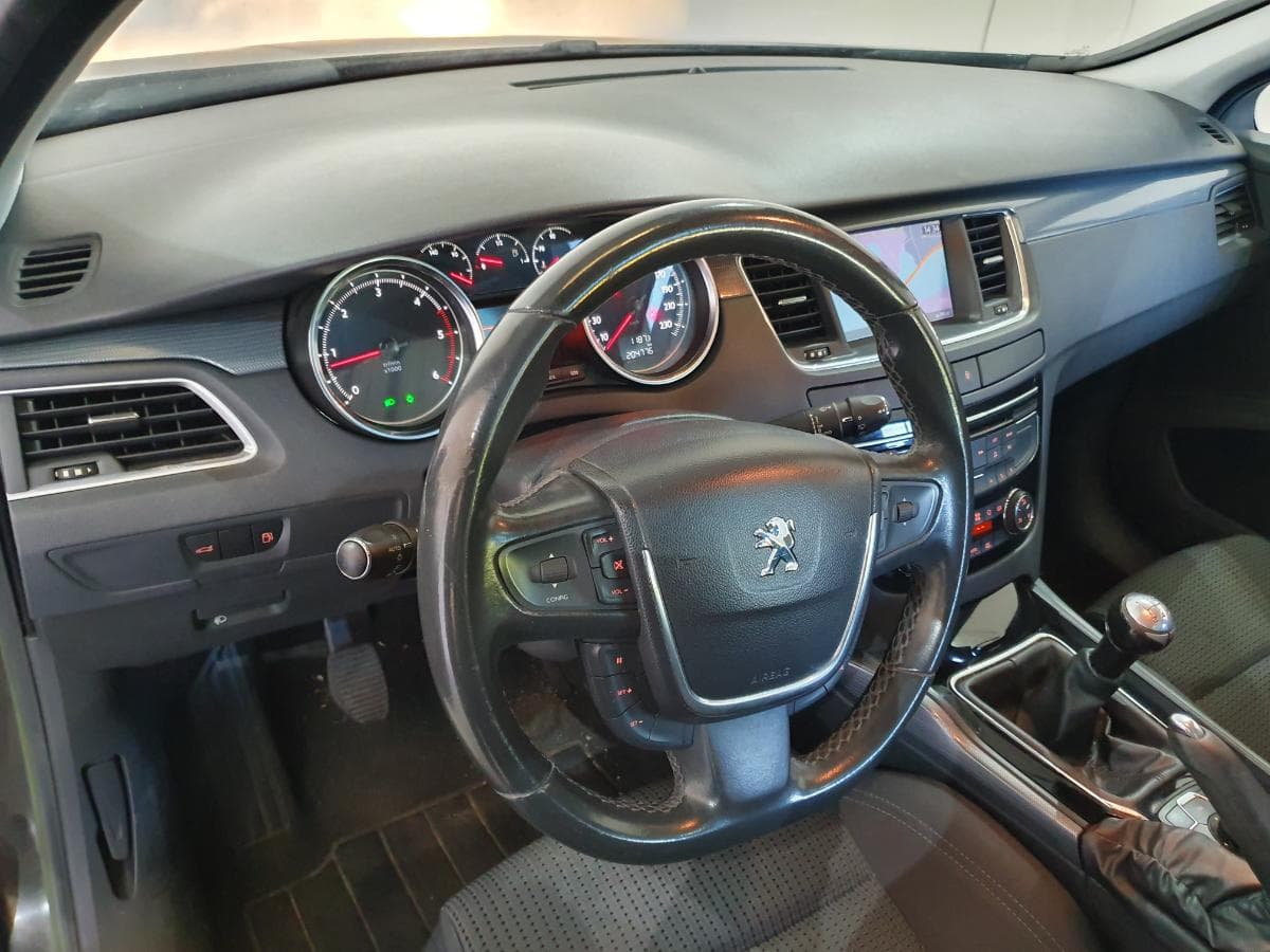 Peugeot 508 SW 1.6 HDI · Ano 2012 — image 46