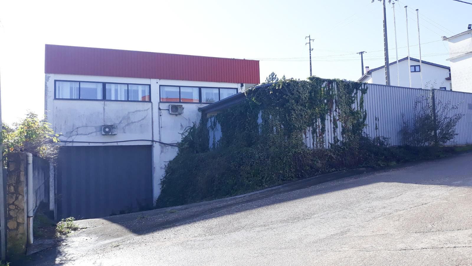 Armazéns + Lote para Construção + Terrenos · Ourém — imagem 12