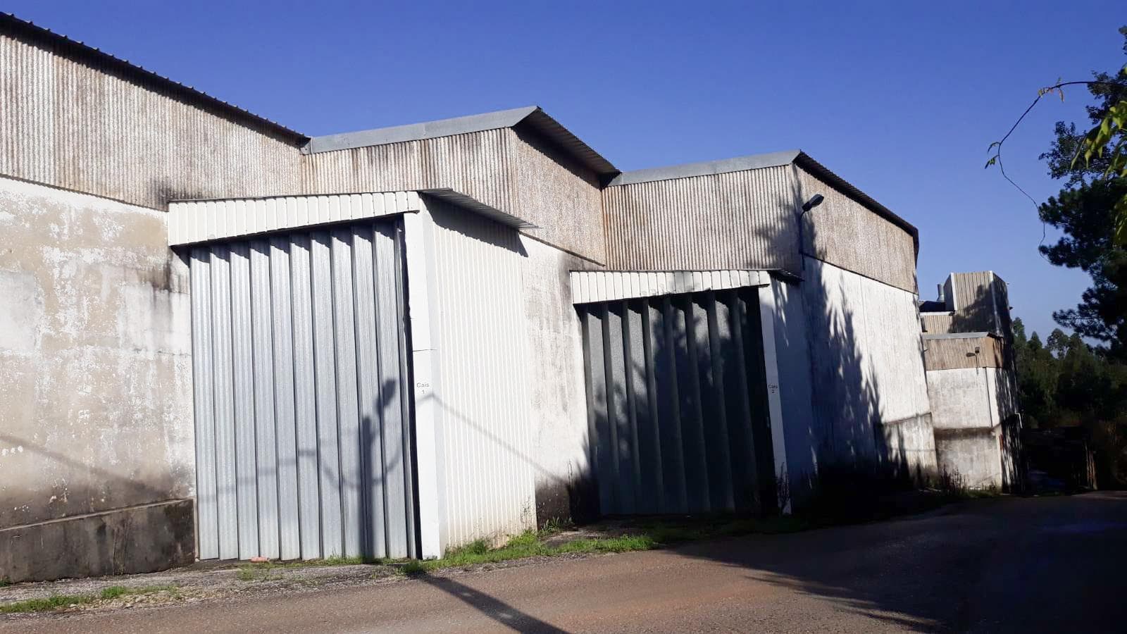Armazéns + Lote para Construção + Terrenos · Ourém — imagem 9