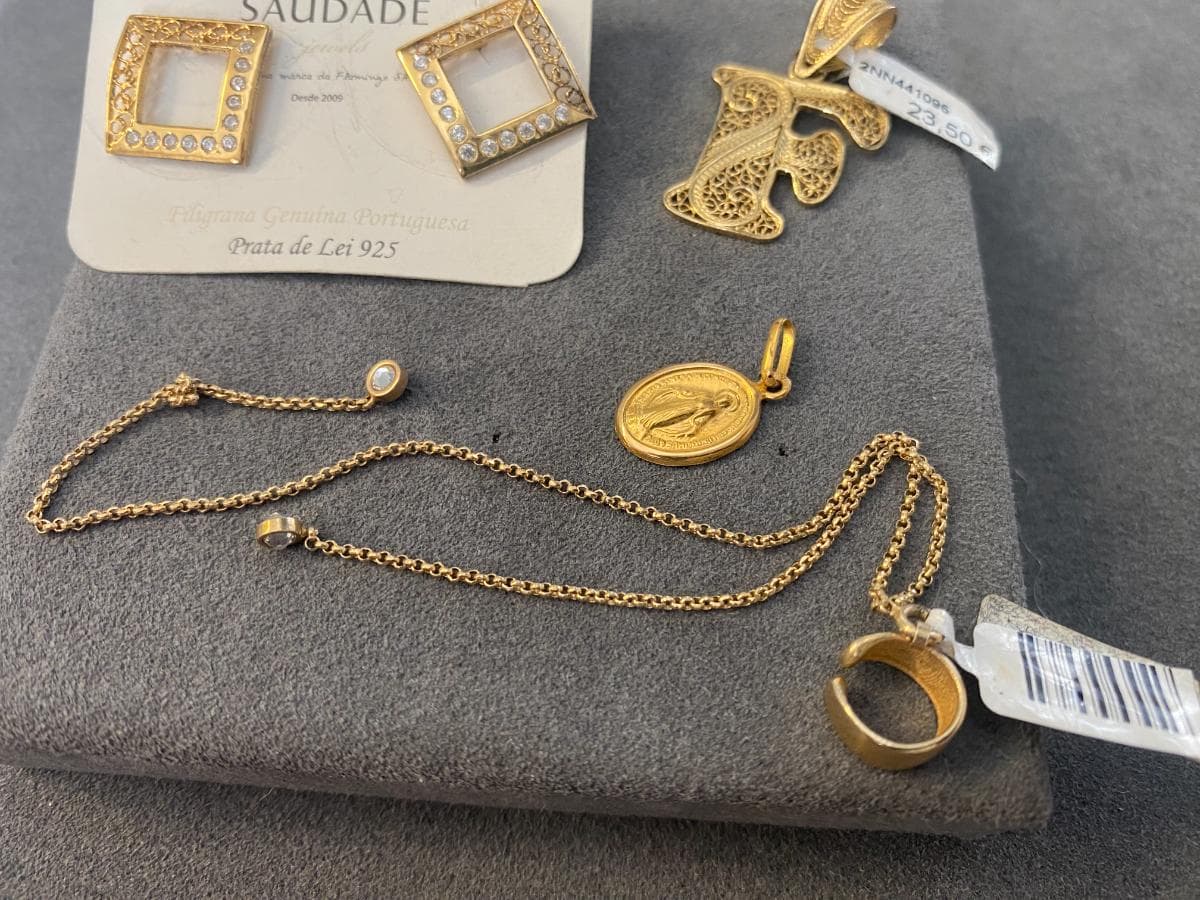 Par de Brincos em Filigrana e Piercing + Medalhas em Filigrana — imagem 5
