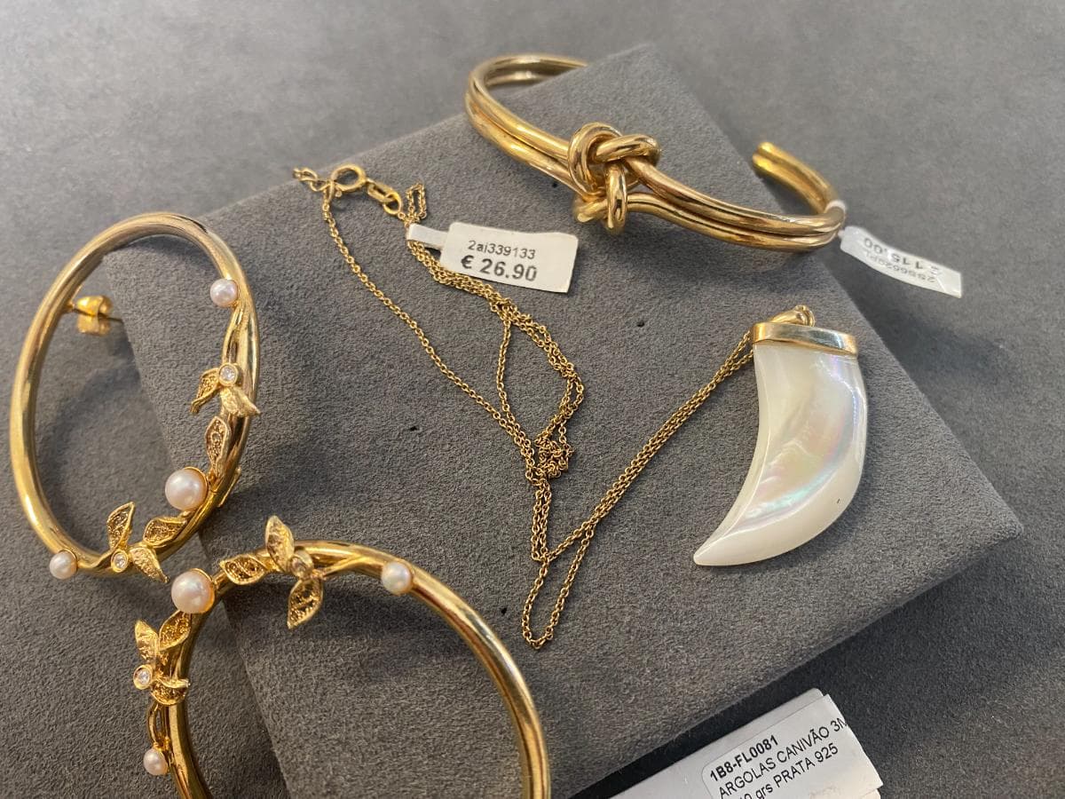 Pulseiras em prata e outros materiais + Par de Brincos em Filigrana + Fio — imagem 4