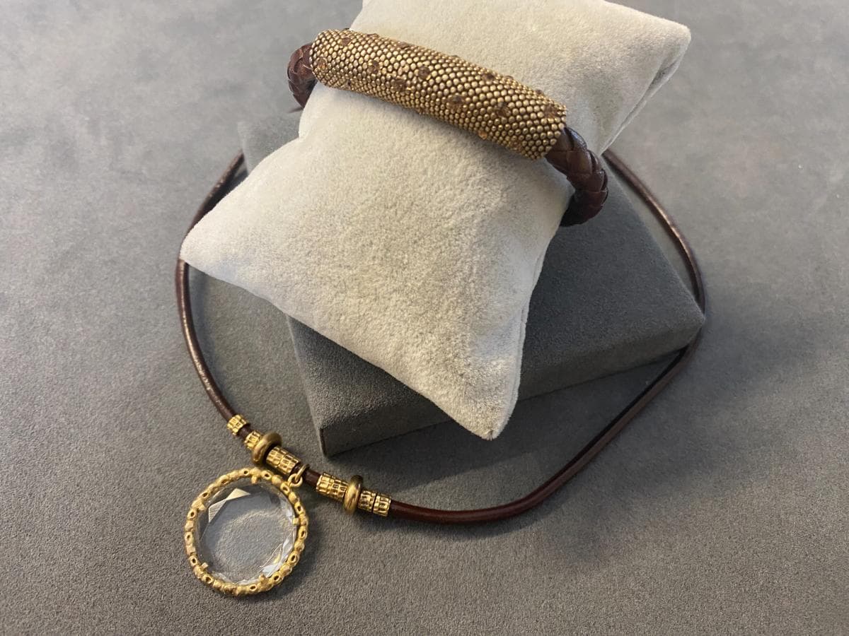 Pulseras de plata y otros materiales + Collar — imagen 3