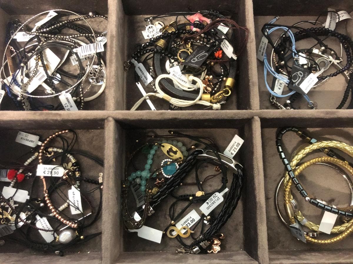 Bracelets — image 10