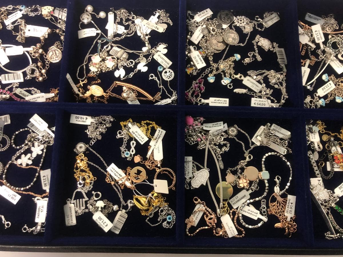 Bracelets — image 1