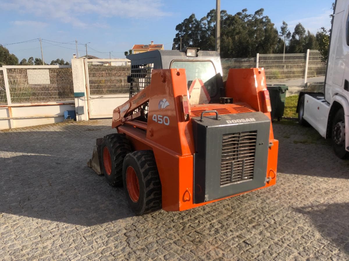 Mini Pá Carregadora Doosan 450 PLUS · Ano 2006 — image 5