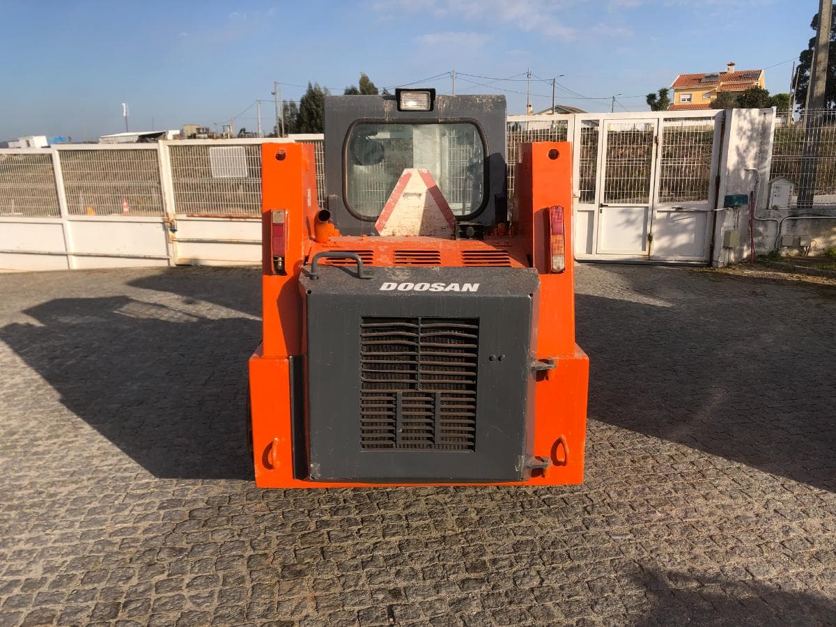 Mini Pá Carregadora Doosan 450 PLUS · Ano 2006 — image 6