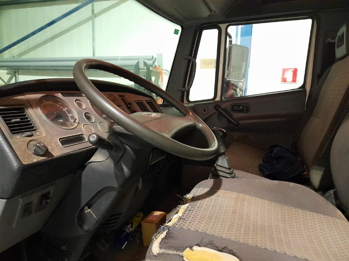 Nissan Atleon TK3.35 — imagen 7