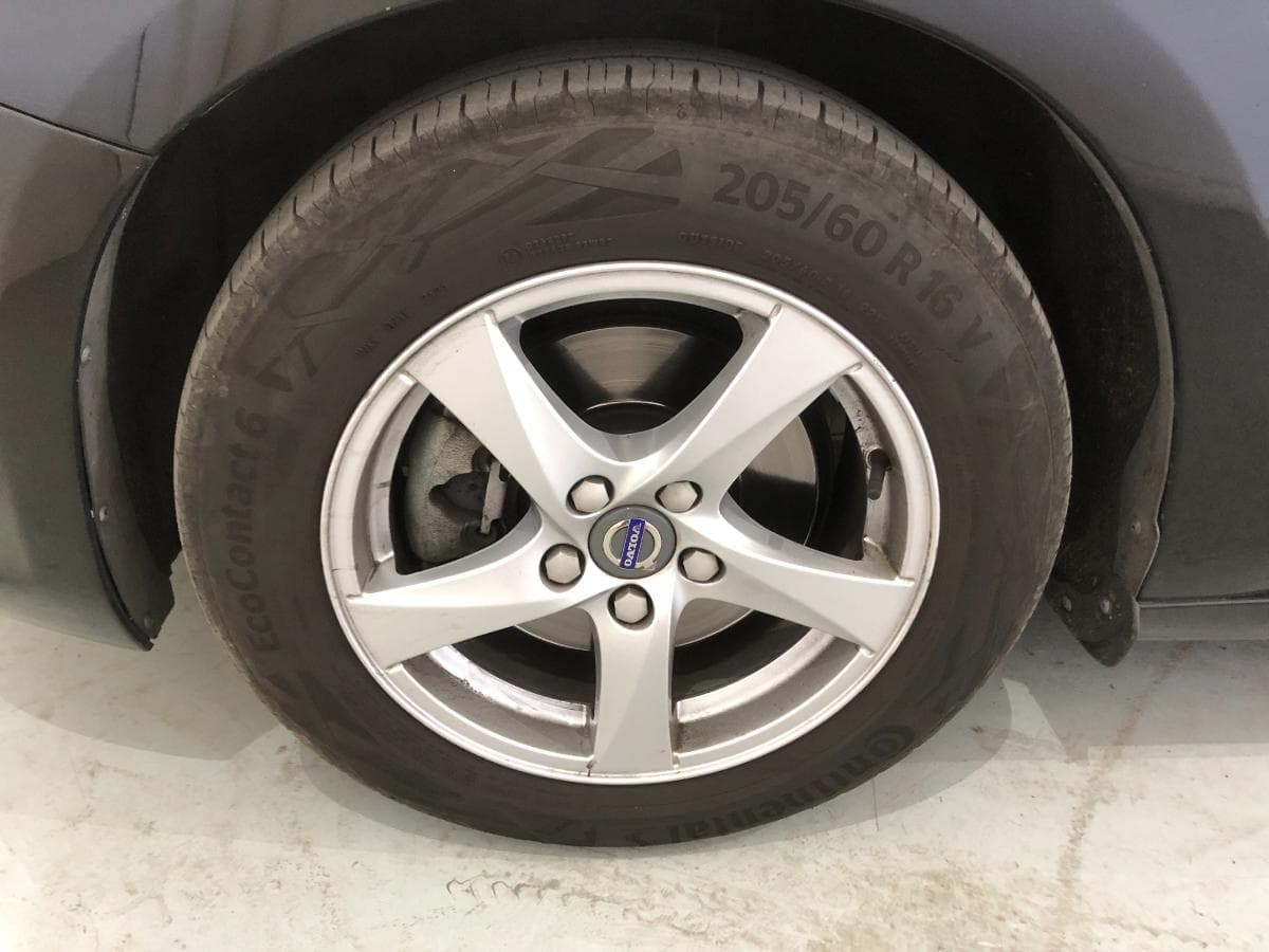 Volvo V60 · Ano 2016 — image 13