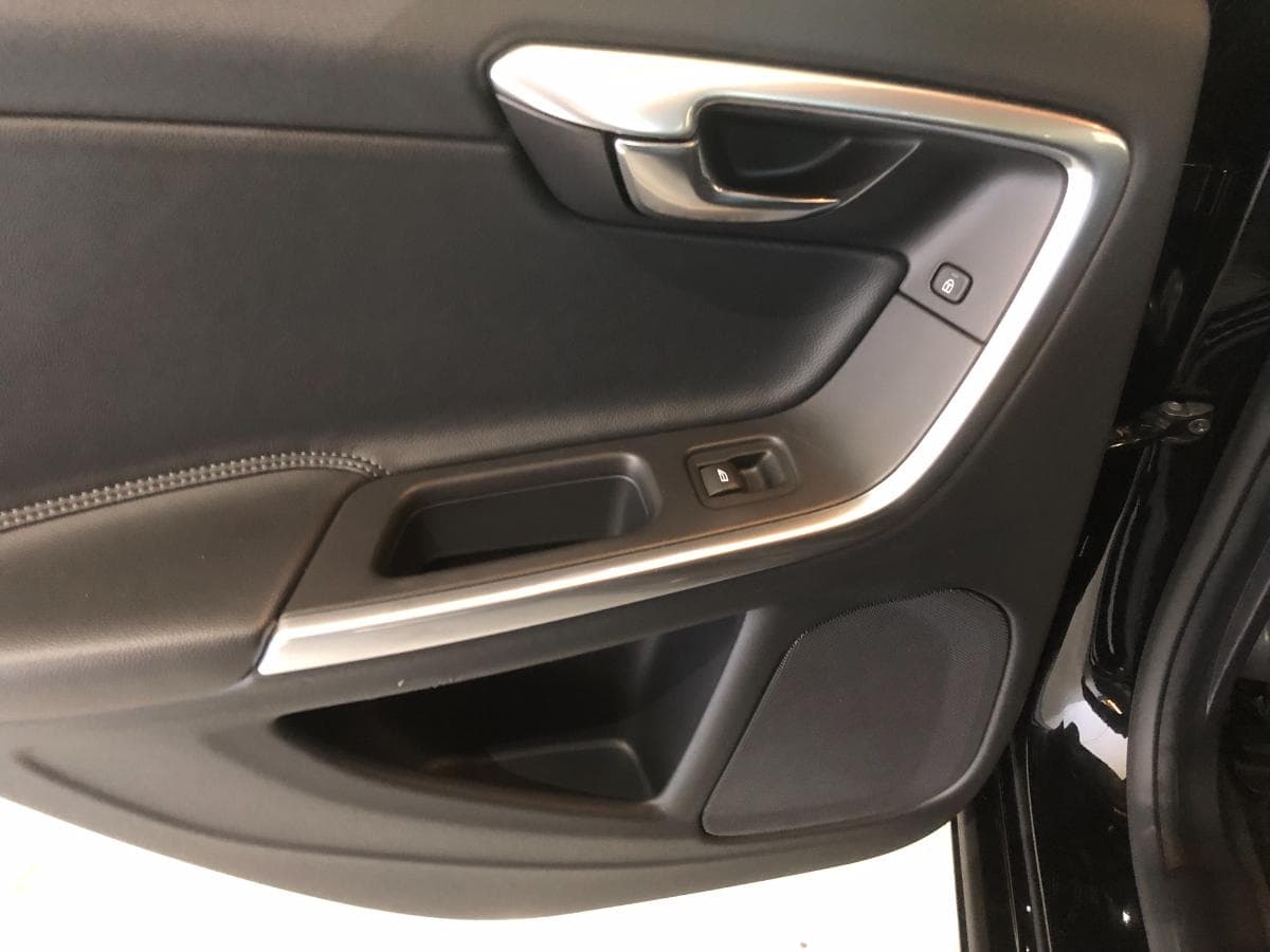 Volvo V60 · Ano 2016 — image 18