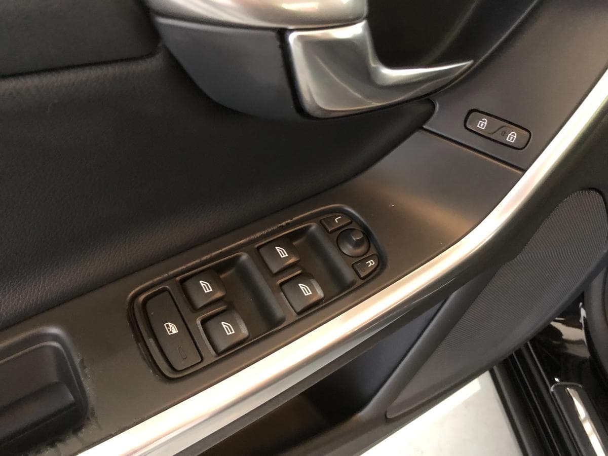 Volvo V60 · Ano 2016 — image 24