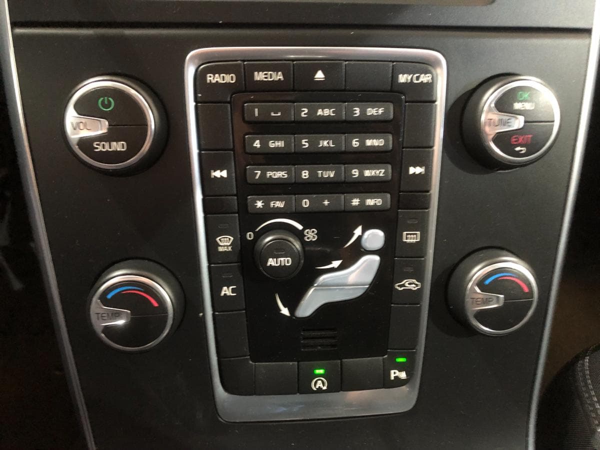 Volvo V60 · Ano 2016 — image 25