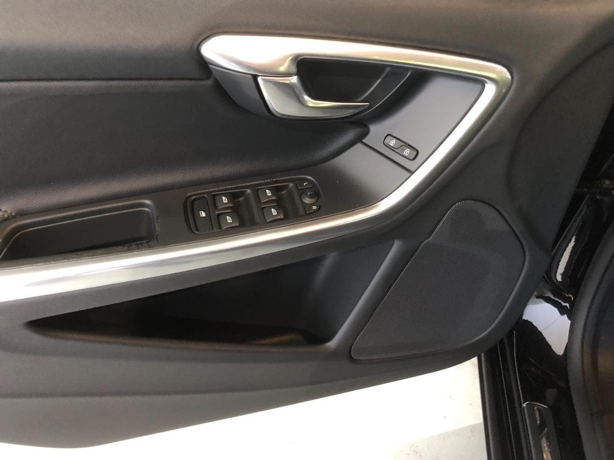 Volvo V60 · Ano 2016 — image 31