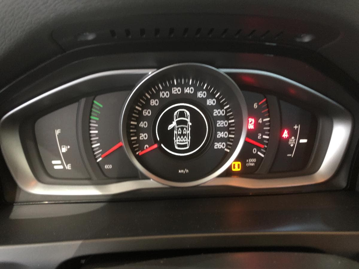 Volvo V60 · Ano 2016 — image 39