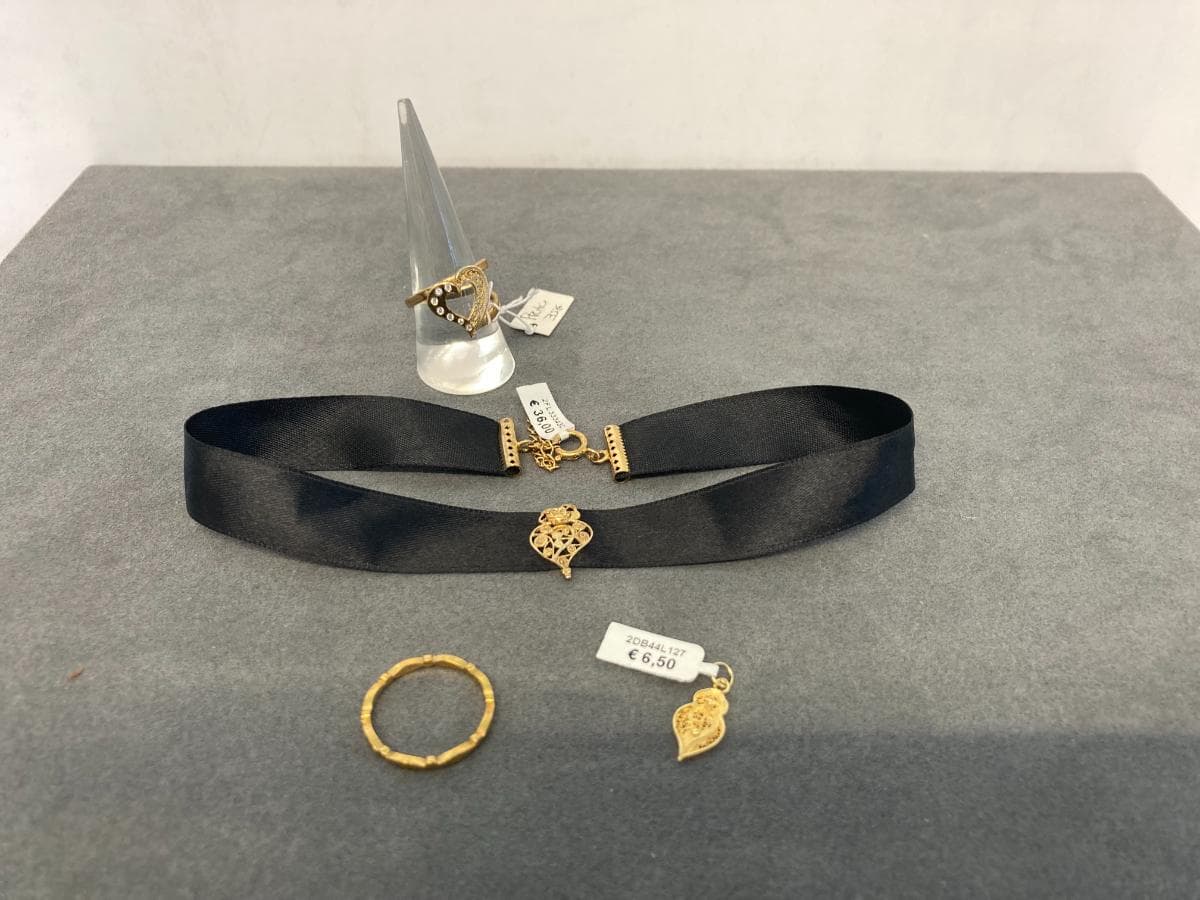 Anéis + Colar + Medalha — imagen 1