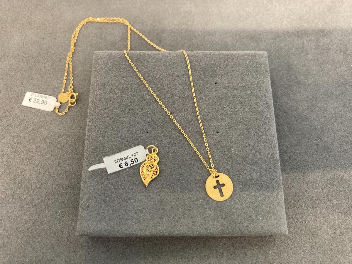 Colar + Medalha — image 1